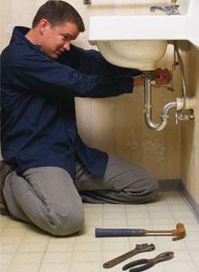 Chandler plumber fixes a P trap